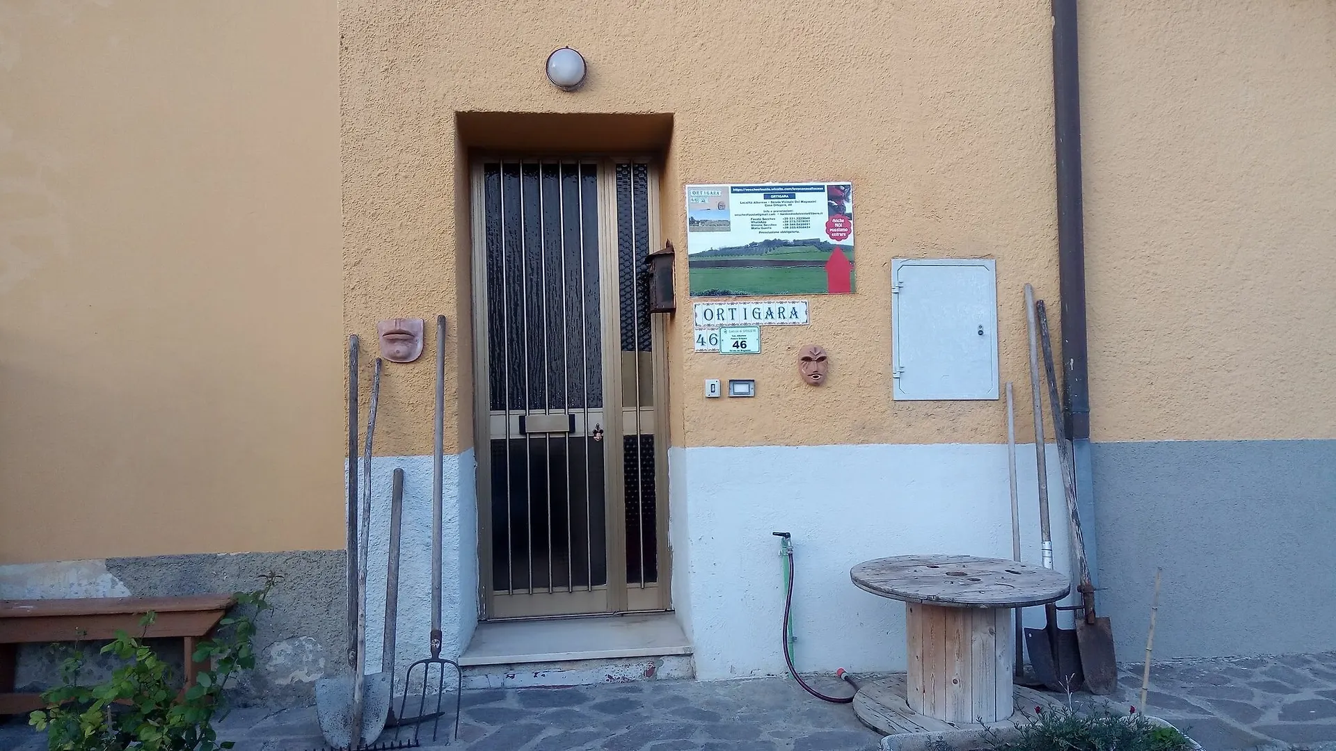 Contatos de Le Vacanze Alla Casa